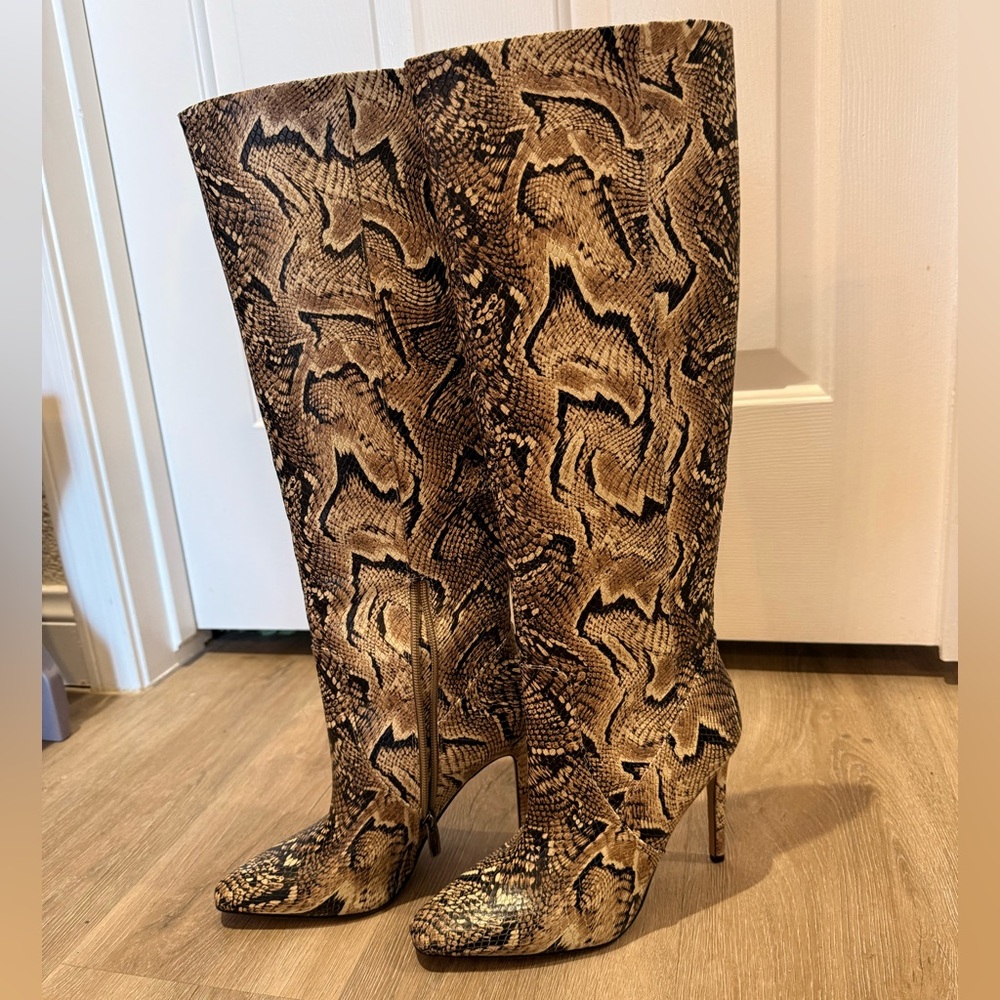 NEW Vince Camuto Fendels Snake Knee High Boots SZ 6 - Picture 3 of 7